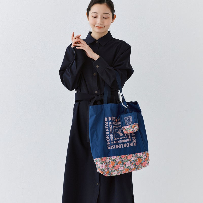LIBERTY FABRICS】紀ノ国屋 リバティプリント エコバッグ ネイビー