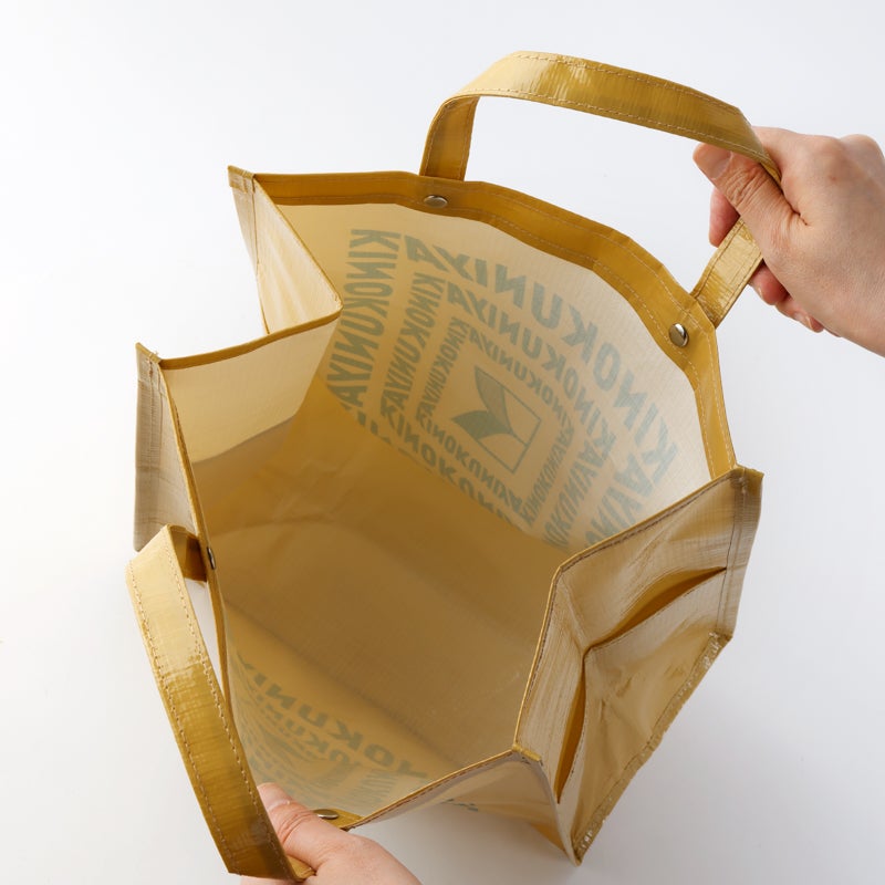 ビニール袋を固定できる内側のスナップ